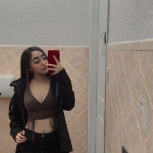 Meet your Posher, Perla